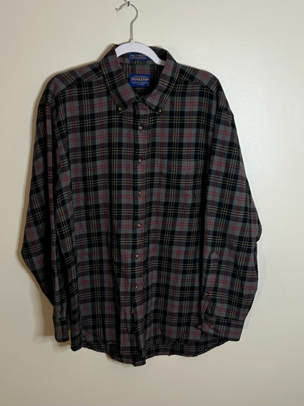 Vintage Pendleton Board Shirt XL Black Plaid 100% Virgin USA Wool
